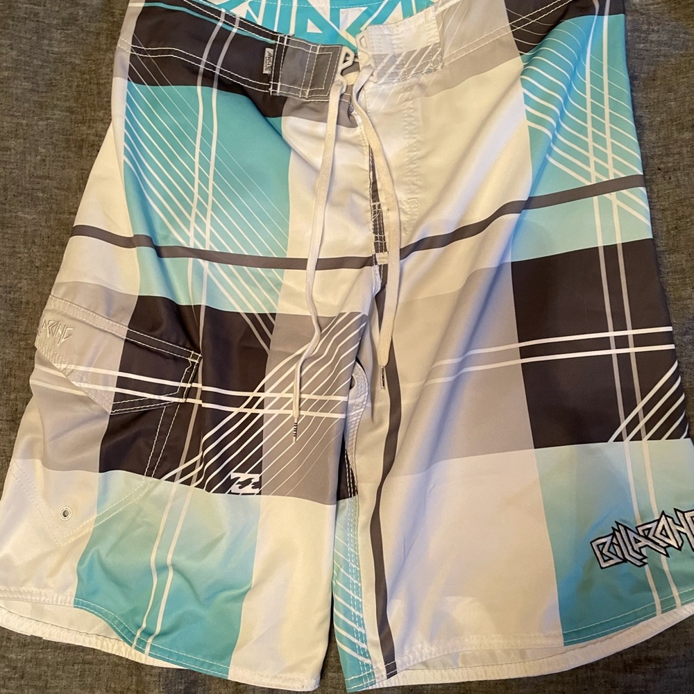 Men’s Billabong Boardshorts size 32